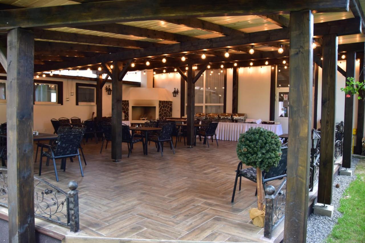 Svatojansky Kastiel Hotel Liptovsky Jan Bagian luar foto