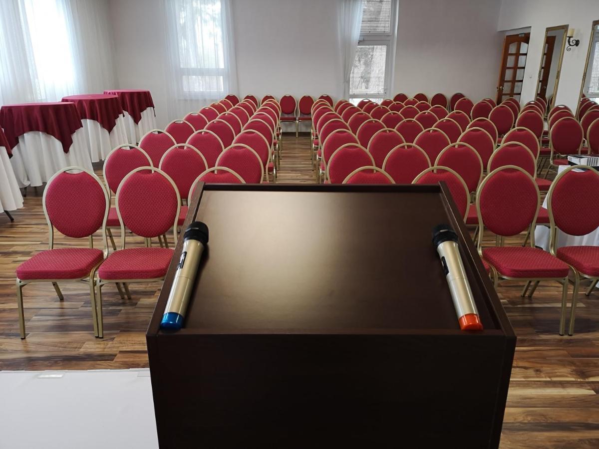 Svatojansky Kastiel Hotel Liptovsky Jan Bagian luar foto