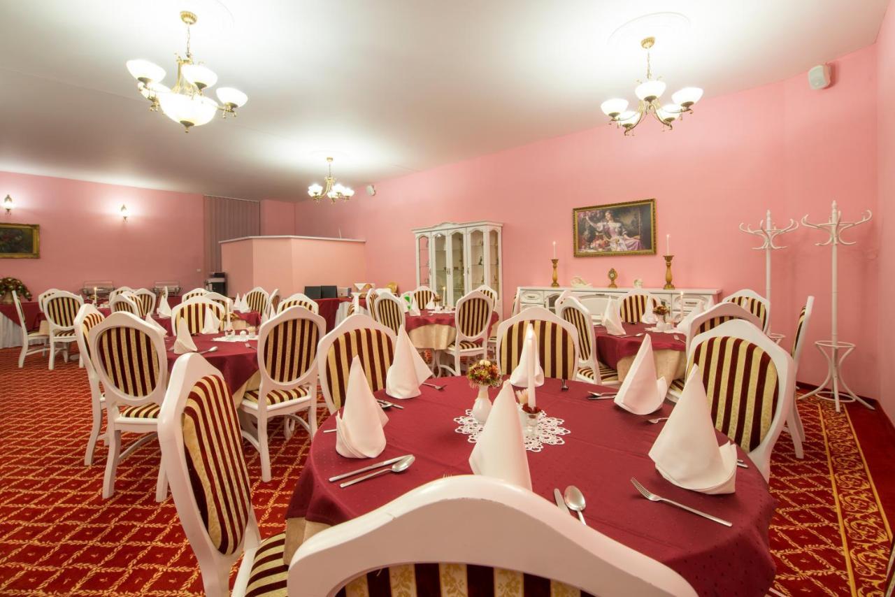 Svatojansky Kastiel Hotel Liptovsky Jan Bagian luar foto