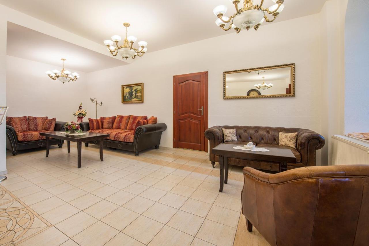 Svatojansky Kastiel Hotel Liptovsky Jan Bagian luar foto
