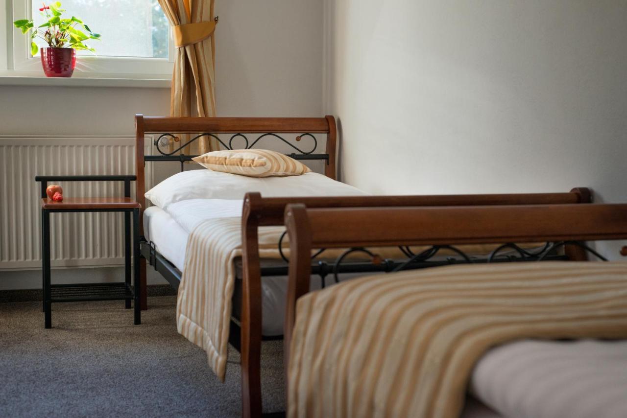 Svatojansky Kastiel Hotel Liptovsky Jan Bagian luar foto