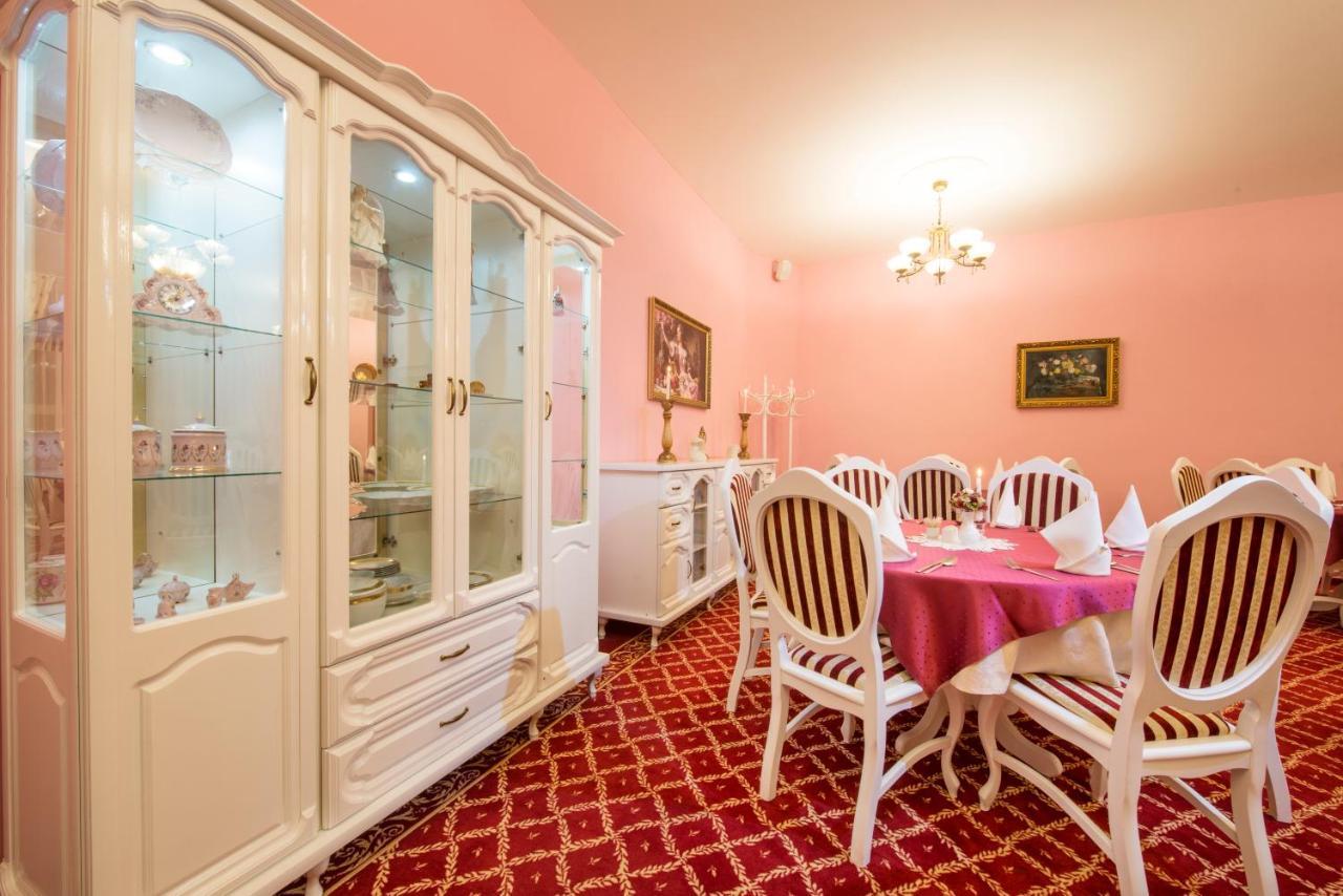 Svatojansky Kastiel Hotel Liptovsky Jan Bagian luar foto